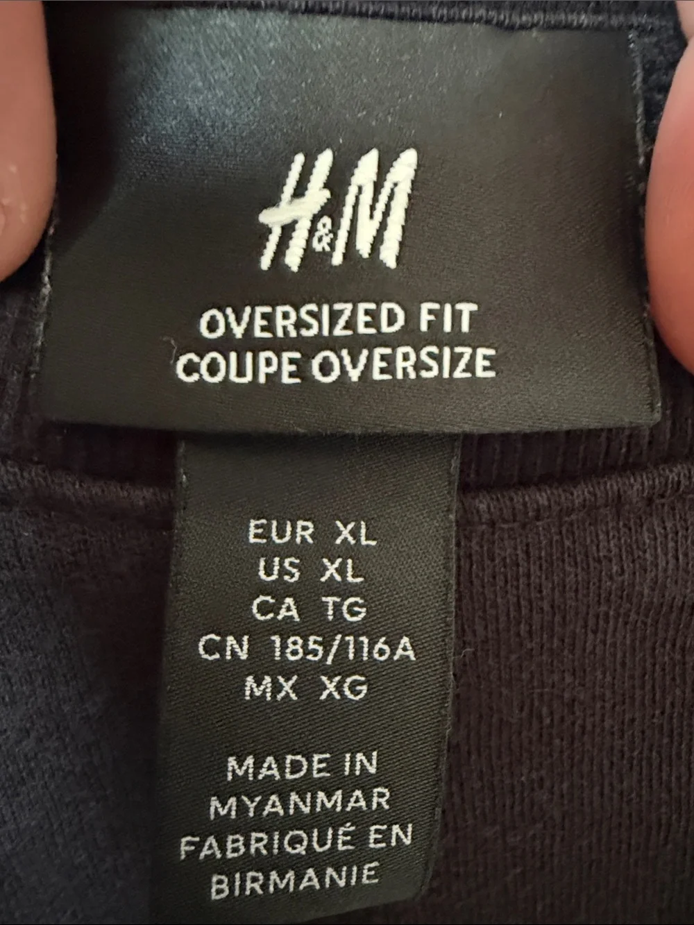 H&M Oversized Sweatshirt in Black